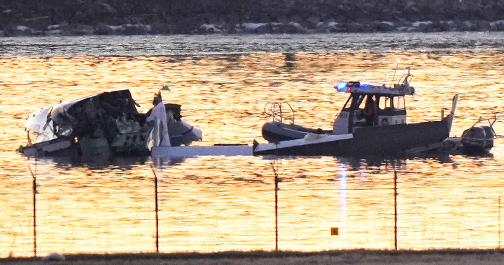 The Members Of The Diet Are Worried About "complicated Airspace"