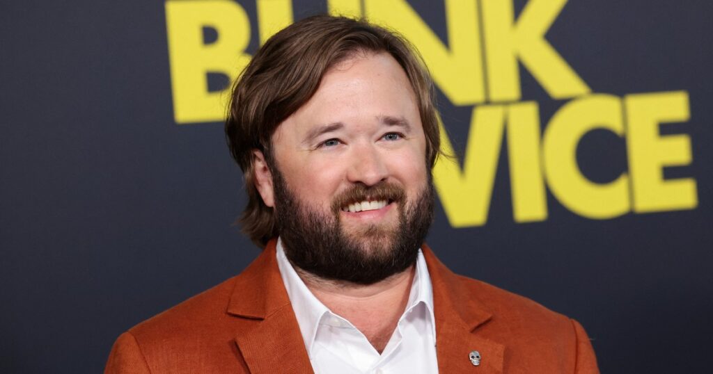 Actor Haley Joel Osment Faces Alcohol, Cocaine Charging