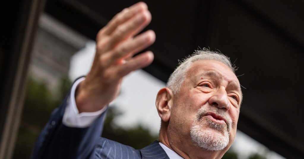 Attorney Mark Jelagos Calls Prosecutor Sean "diddy" Combs "six Pack