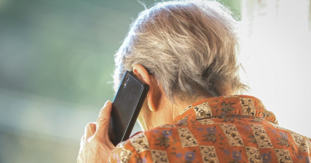 The "cool" Con Man Targeted Hundreds Of People, Pretending To