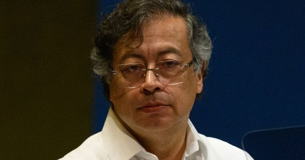 President trump cuts us aid to colombia amid boat strike