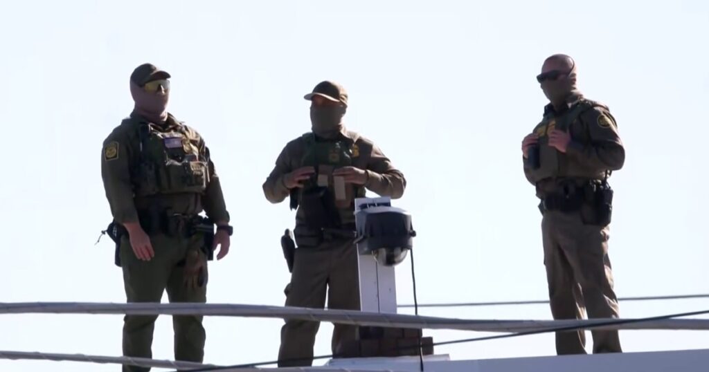 President trump orders soldiers to be paid during government shutdown