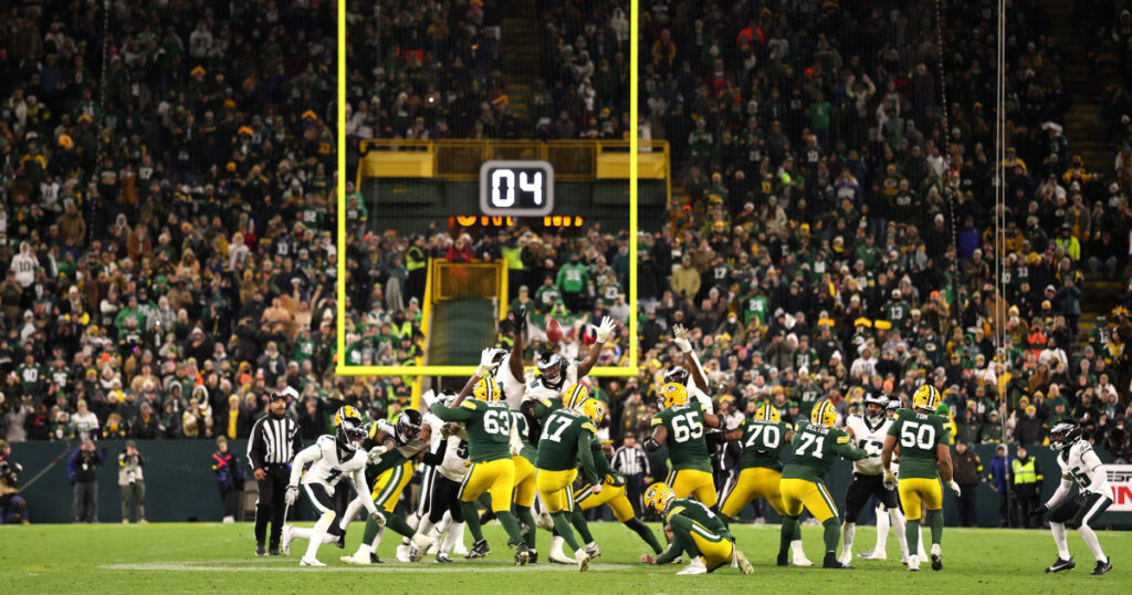 Disney and youtube agree to bring tv channels back to