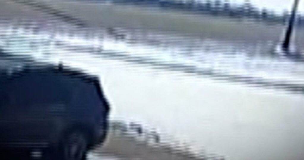 Train slams into car in iowa