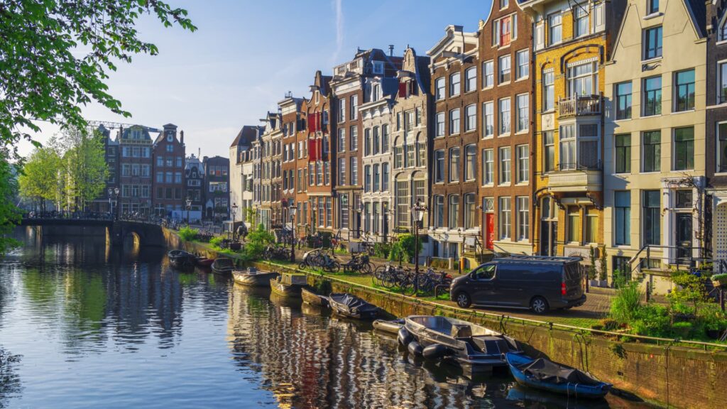 Eurozone inflation hits 2% in december as expected