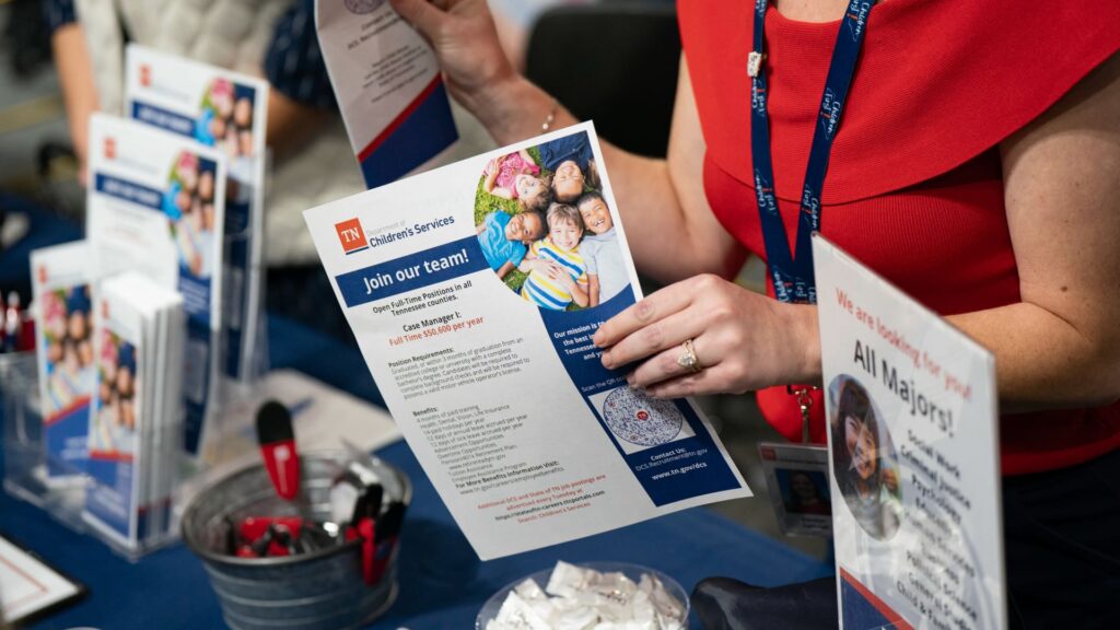 Private employment rose by 41,000 people, slightly less than expected.