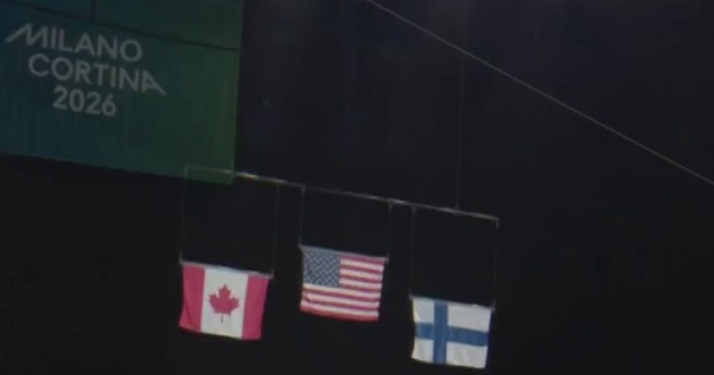 Us men's hockey celebrates national anthem