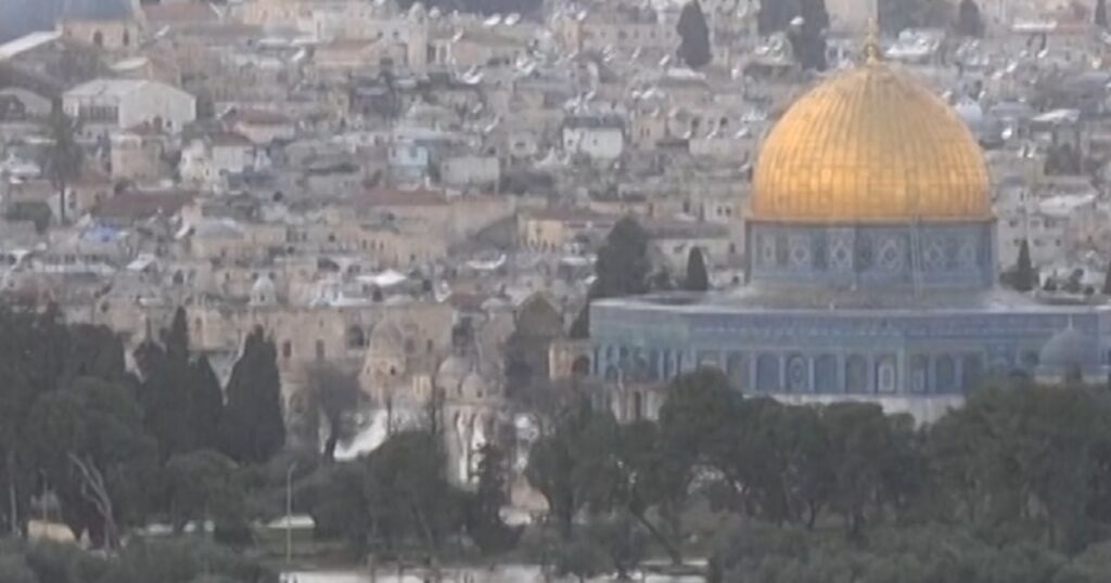 Israeli police block palm sunday mass due to iran war