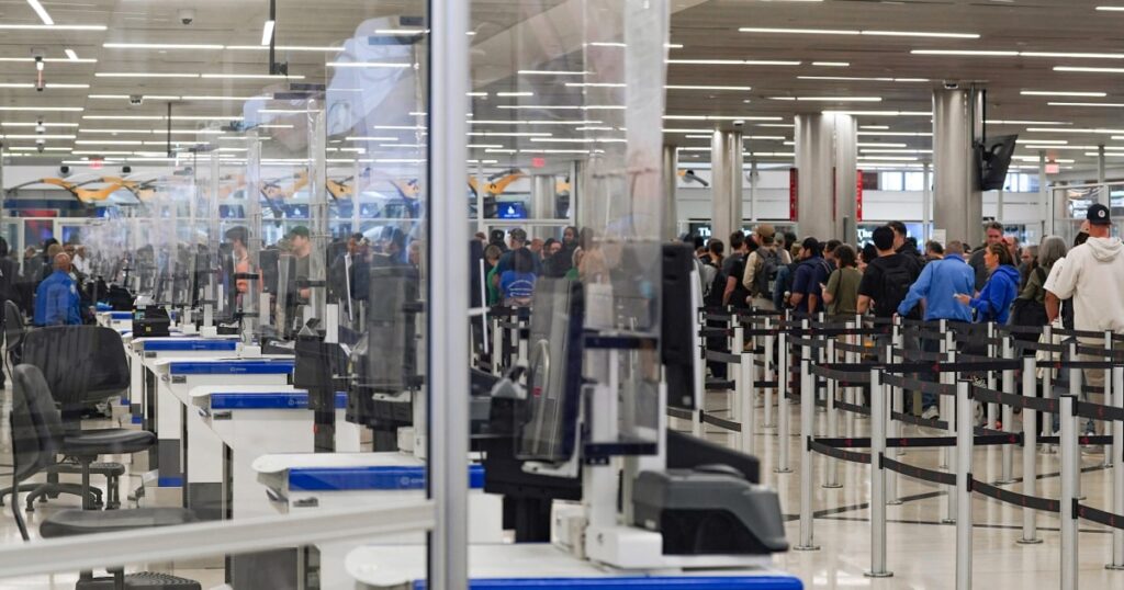 More than 400 tsa employees have quit since the shutdown