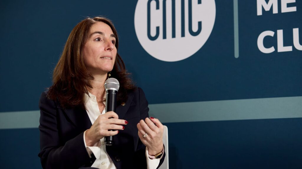 Cleveland fed president hammack expects interest rates to remain unchanged