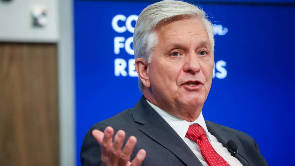 Fed director waller says iran war and labor market risks