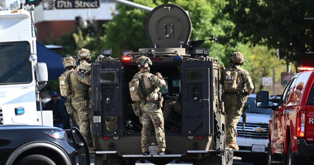 California confrontation suspect dies, hostages released California confrontation suspect dies, hostages released