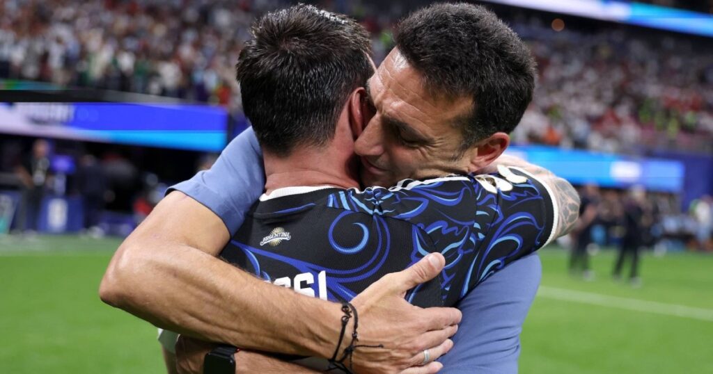 The best match between Messi and Scaloni The best match between messi and scaloni