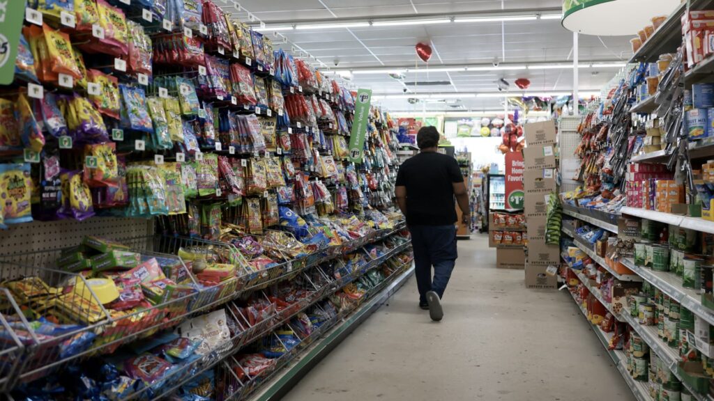 U.S. inflation stays high for years, worrying Fed officials